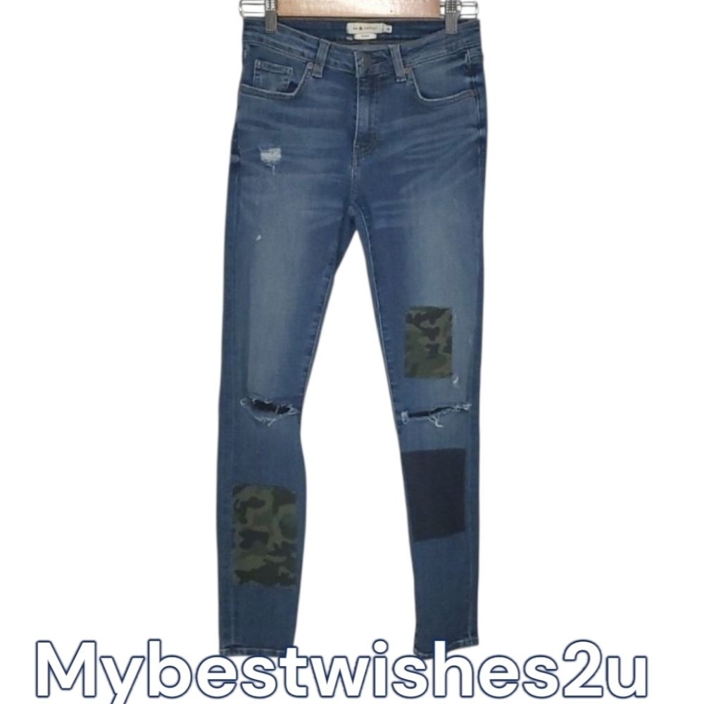 Mm Vintage jeans women's size 2 blue camo patchwork patches ripped holes Grunge